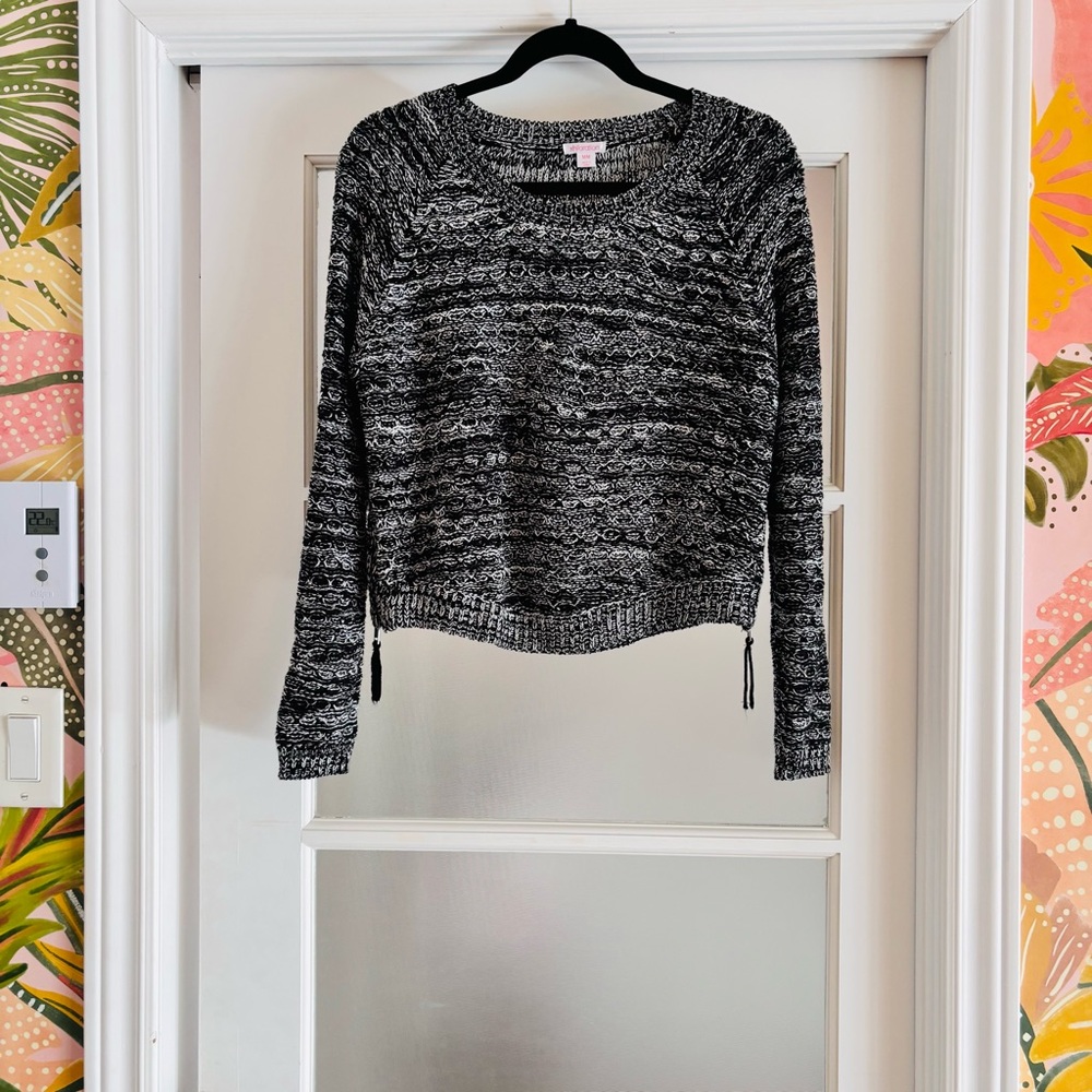 #67 Xhilaration Charcoal and Light Gray Crew Neck Sweater